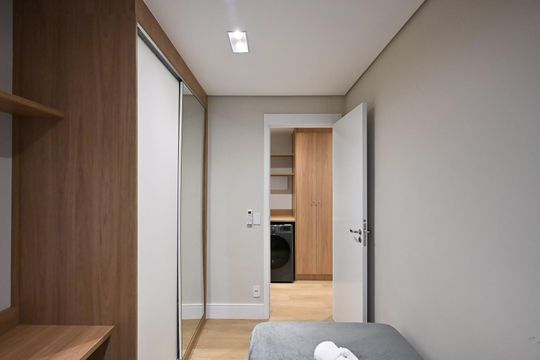 Quarto 1 de apartamento para alugar com 1 quarto, 40m² em Cidade Jardim, São Paulo