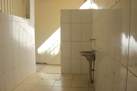 Lavanderia  de casa para alugar com 2 quartos, 120m² em Parque Primavera, Guarulhos