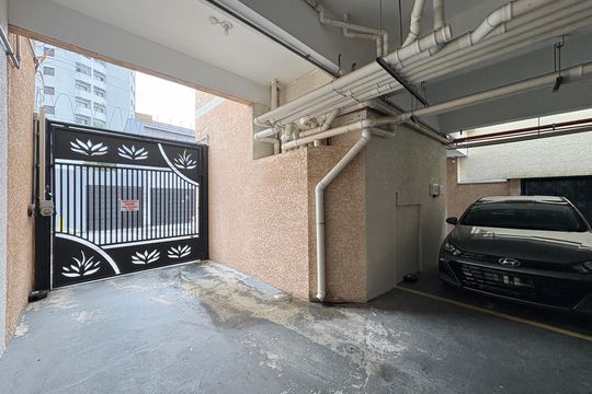 Garagem de apartamento para alugar com 2 quartos, 60m² em São Domingos, São Paulo