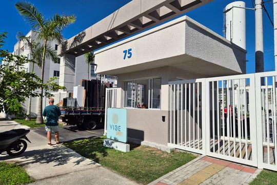 Fachada de apartamento para alugar com 2 quartos, 55m² em Recreio dos Bandeirantes, Rio de Janeiro