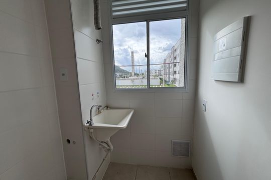 Área de Serviço de apartamento para alugar com 2 quartos, 55m² em Recreio dos Bandeirantes, Rio de Janeiro