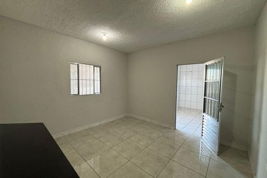 Sala de casa para alugar com 2 quartos, 80m² em Vila Engenho Novo, Barueri