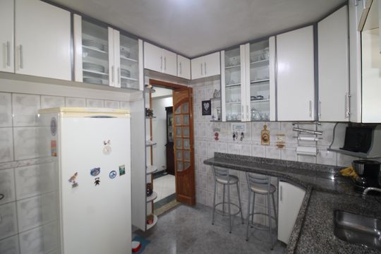 Cozinha de apartamento para alugar com 2 quartos, 75m² em Vila Dom Pedro Ii, São Paulo