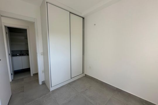 Quarto de apartamento para alugar com 2 quartos, 64m² em Alphaville Empresarial, Barueri