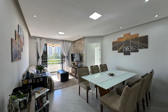 Sala de apartamento à venda com 2 quartos, 66m² em Jardim Barueri, Barueri