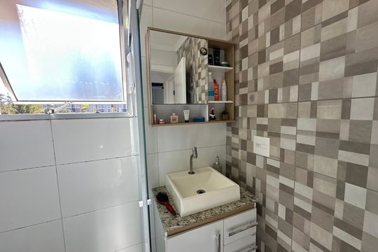 Banheiro de apartamento à venda com 2 quartos, 66m² em Jardim Barueri, Barueri