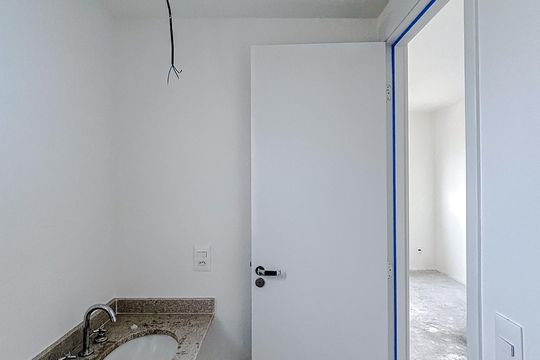 Banheiro de kitnet/studio para alugar com 1 quarto, 27m² em Vila Matilde, São Paulo