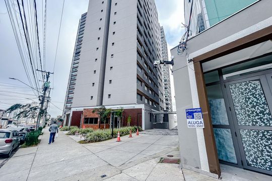 Fachada com Plaquinha de kitnet/studio para alugar com 1 quarto, 27m² em Vila Matilde, São Paulo
