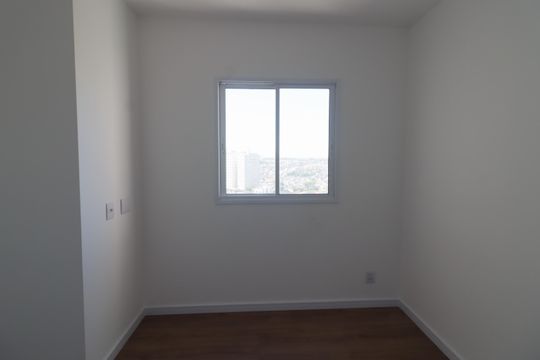 Quarto 1 de apartamento para alugar com 2 quartos, 36m² em Jaguaribe, Osasco