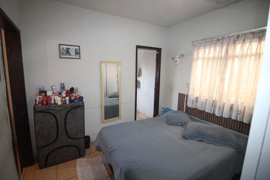Quarto 1 de casa à venda com 2 quartos, 360m² em Pindorama, Belo Horizonte