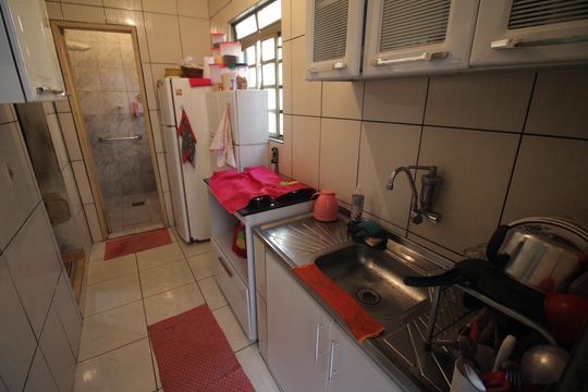 Cozinha de casa à venda com 2 quartos, 360m² em Pindorama, Belo Horizonte