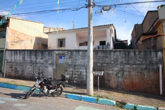 Fachada  de casa à venda com 2 quartos, 360m² em Pindorama, Belo Horizonte