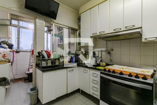 Cozinha de apartamento para alugar com 3 quartos, 92m² em Parque Santana, Mogi das Cruzes