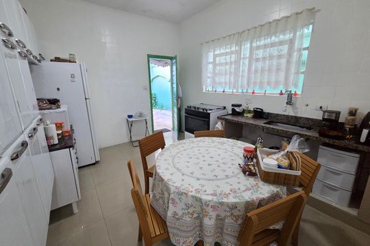 Cozinha de casa para alugar com 4 quartos, 133m² em Canto do Forte, Praia Grande