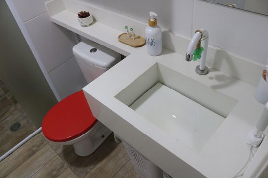 Banheiro de apartamento à venda com 2 quartos, 34m² em Barra Funda, São Paulo