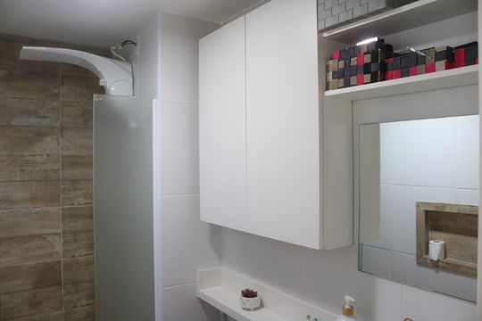 Banheiro de apartamento à venda com 2 quartos, 34m² em Barra Funda, São Paulo