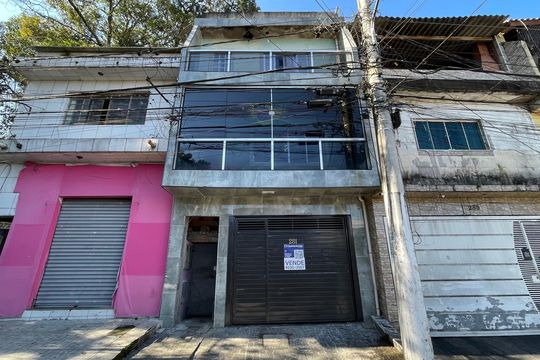 Fachada + Placa de casa à venda com 5 quartos, 120m² em Itaquera, São Paulo