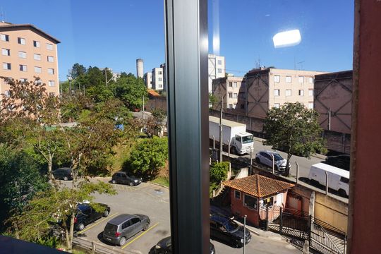 Vista da Sala de apartamento para alugar com 2 quartos, 45m² em Parque Pirajussara, Embu das Artes