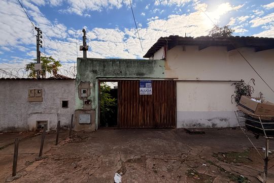 Fachada de casa para alugar com 2 quartos, 150m² em Setor Papillon Park, Aparecida de Goiânia