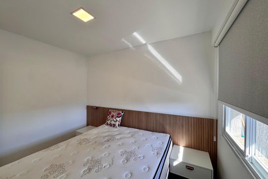 Quarto 1 de apartamento para alugar com 2 quartos, 60m² em Recreio dos Bandeirantes, Rio de Janeiro