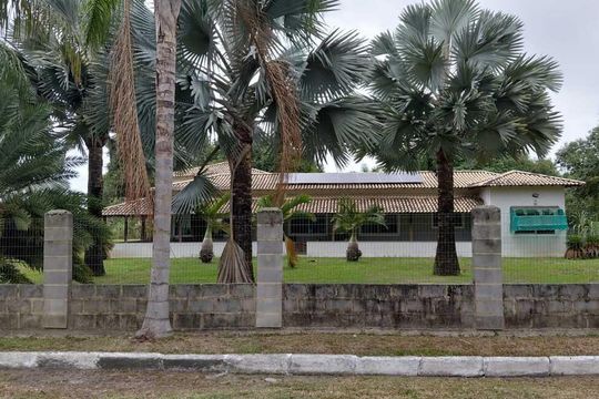 Fachada de casa de condomínio para alugar com 4 quartos, 350m² em Caxito, Maricá