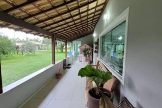 Varanda de casa de condomínio para alugar com 4 quartos, 350m² em Caxito, Maricá