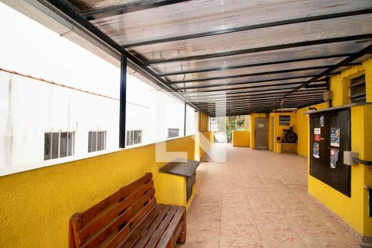 Área comum de casa de condomínio para alugar com 2 quartos, 56m² em Vila Nova Bonsucesso, Guarulhos
