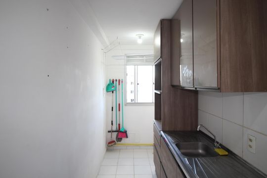 Cozinha de apartamento para alugar com 2 quartos, 45m² em Sarandi, Porto Alegre