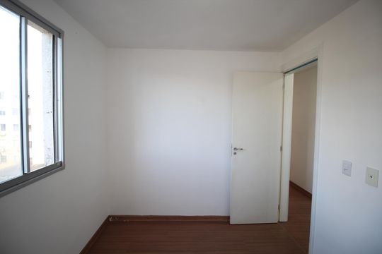 Quarto 1 de apartamento para alugar com 2 quartos, 45m² em Sarandi, Porto Alegre