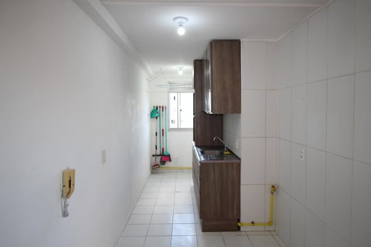 Cozinha de apartamento para alugar com 2 quartos, 45m² em Sarandi, Porto Alegre