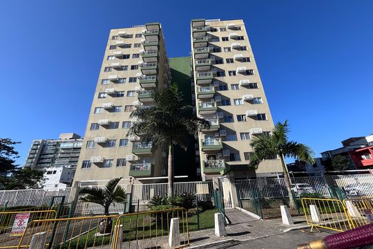 Fachada de apartamento para alugar com 2 quartos, 100m² em Recreio dos Bandeirantes, Rio de Janeiro