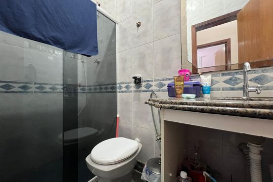 Banheiro Social de casa à venda com 3 quartos, 210m² em Castelo, Belo Horizonte