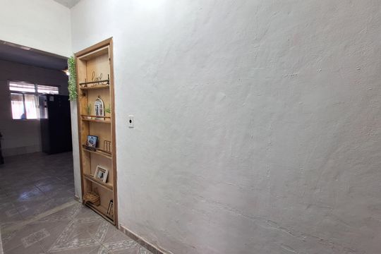 Corredor de casa para alugar com 2 quartos, 65m² em Santa Cruz da Serra, Duque de Caxias