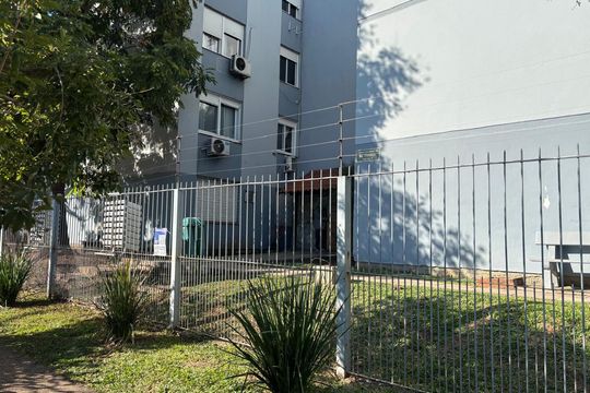 Fachada de apartamento à venda com 2 quartos, 65m² em Humaitá, Porto Alegre