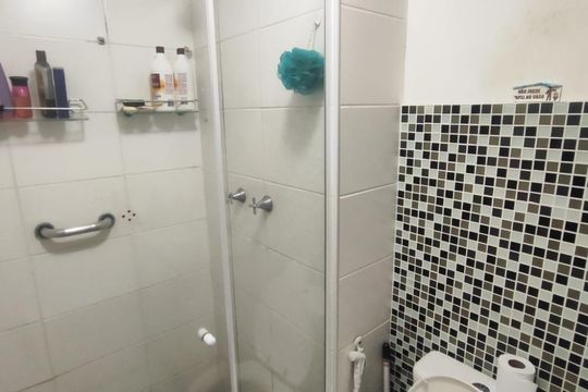 Banheiro social de apartamento à venda com 2 quartos, 71m² em Jacarepaguá, Rio de Janeiro