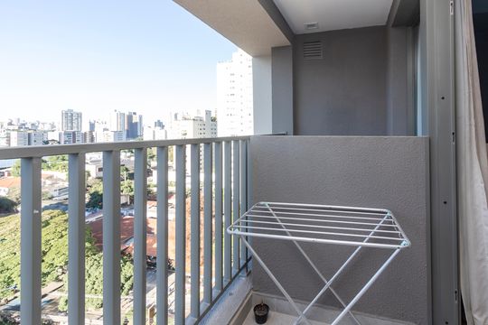 Varanda de kitnet/studio à venda com 1 quarto, 25m² em Brooklin, São Paulo