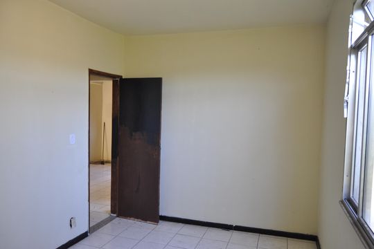 Quarto  de casa de condomínio à venda com 2 quartos, 110m² em Inhaúma, Rio de Janeiro