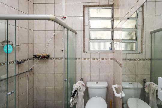 Banheiro de apartamento à venda com 2 quartos, 50m² em Liberdade, São Paulo