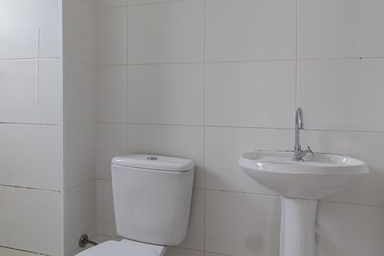 Banheiro de apartamento para alugar com 1 quarto, 40m² em Vila Penteado, São Paulo