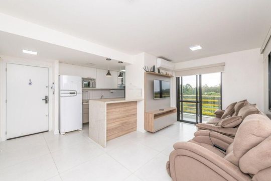 Sala de apartamento à venda com 2 quartos, 60m² em Jardim do Salso, Porto Alegre