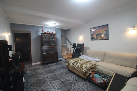 Sala de casa à venda com 3 quartos, 200m² em Vila do Castelo, São Paulo