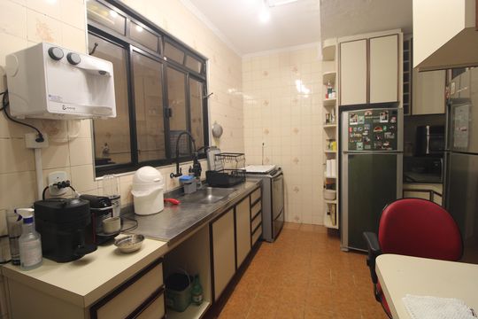 Cozinha de casa à venda com 3 quartos, 200m² em Vila do Castelo, São Paulo