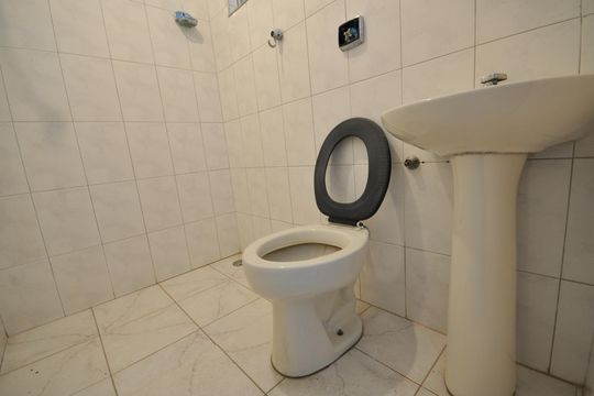 Banheiro de casa para alugar com 1 quarto, 450m² em Tremembé, São Paulo