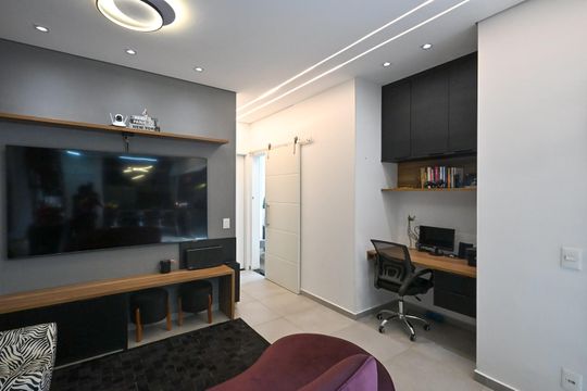 Sala de Tv de apartamento à venda com 3 quartos, 110m² em Vila Suzana, São Paulo