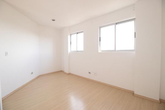 Quarto de apartamento à venda com 1 quarto, 32m² em Vila Izabel, Curitiba