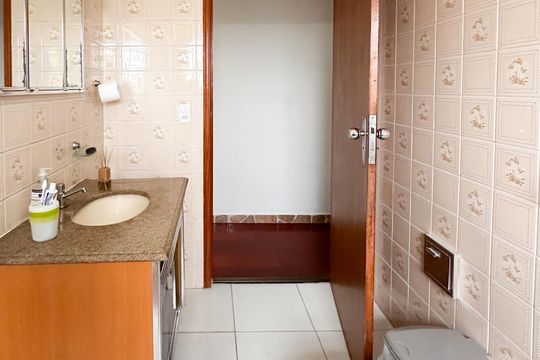Banheiro Social de casa para alugar com 3 quartos, 114m² em Baeta Neves, São Bernardo do Campo