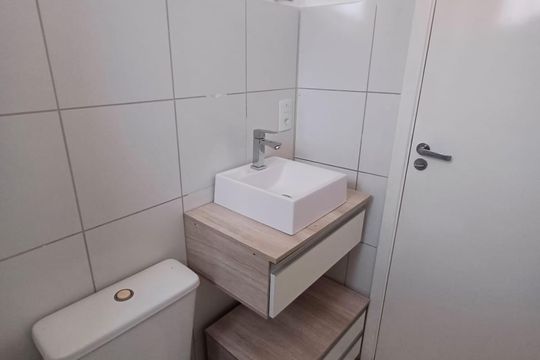 Banheiro de apartamento à venda com 2 quartos, 44m² em Campo Grande, Rio de Janeiro
