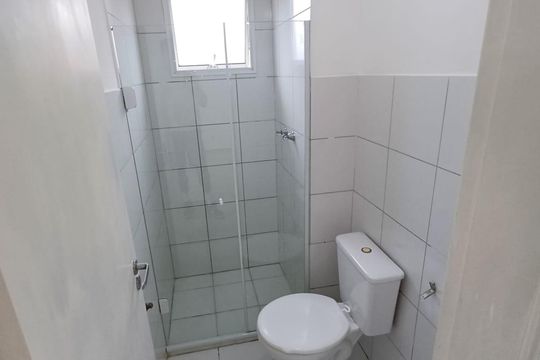 Banheiro de apartamento à venda com 2 quartos, 44m² em Campo Grande, Rio de Janeiro