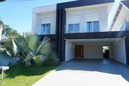 Casa de Condomínio para alugar com 2 quartos, 405m² em Residencial Quatro (alphaville), Santana de Parnaíba