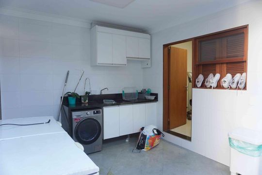 Área de Serviço de casa de condomínio para alugar com 2 quartos, 405m² em Residencial Quatro (alphaville), Santana de Parnaíba
